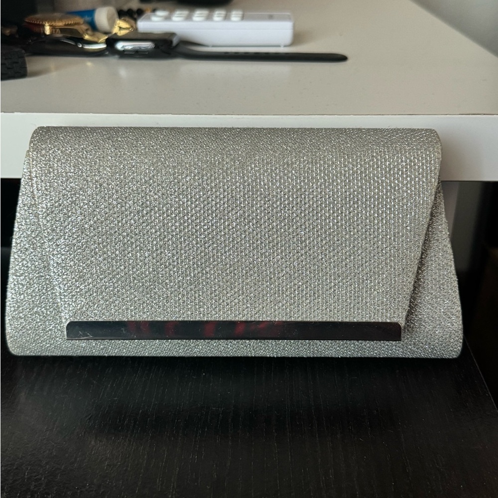 Silver sparkling evening clutch